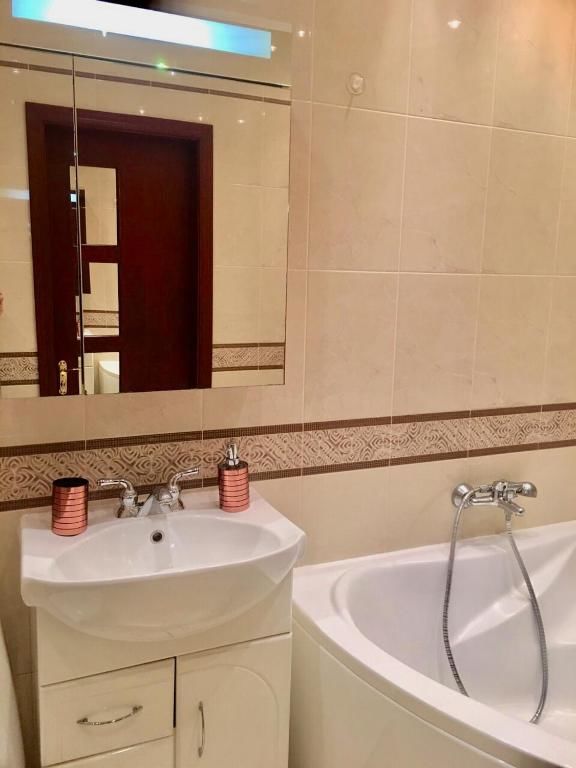 Апартаменты LuxCityApart on Ushakova 1V Киев-34