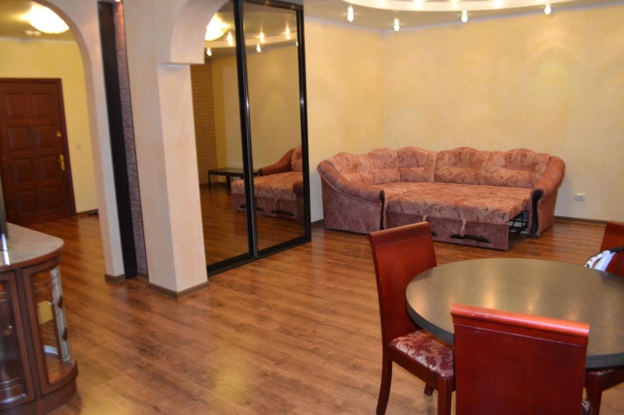 Апартаменты LuxCityApart on Ushakova 1V Киев-12