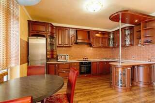 Апартаменты LuxCityApart on Ushakova 1V Киев Апартаменты с видом на озеро-39