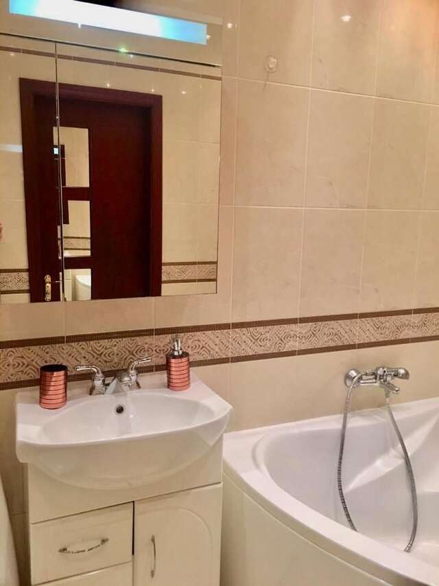 Апартаменты LuxCityApart on Ushakova 1V Киев-13